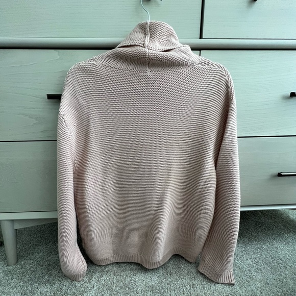 H&M Sweater - Picture 3 of 3